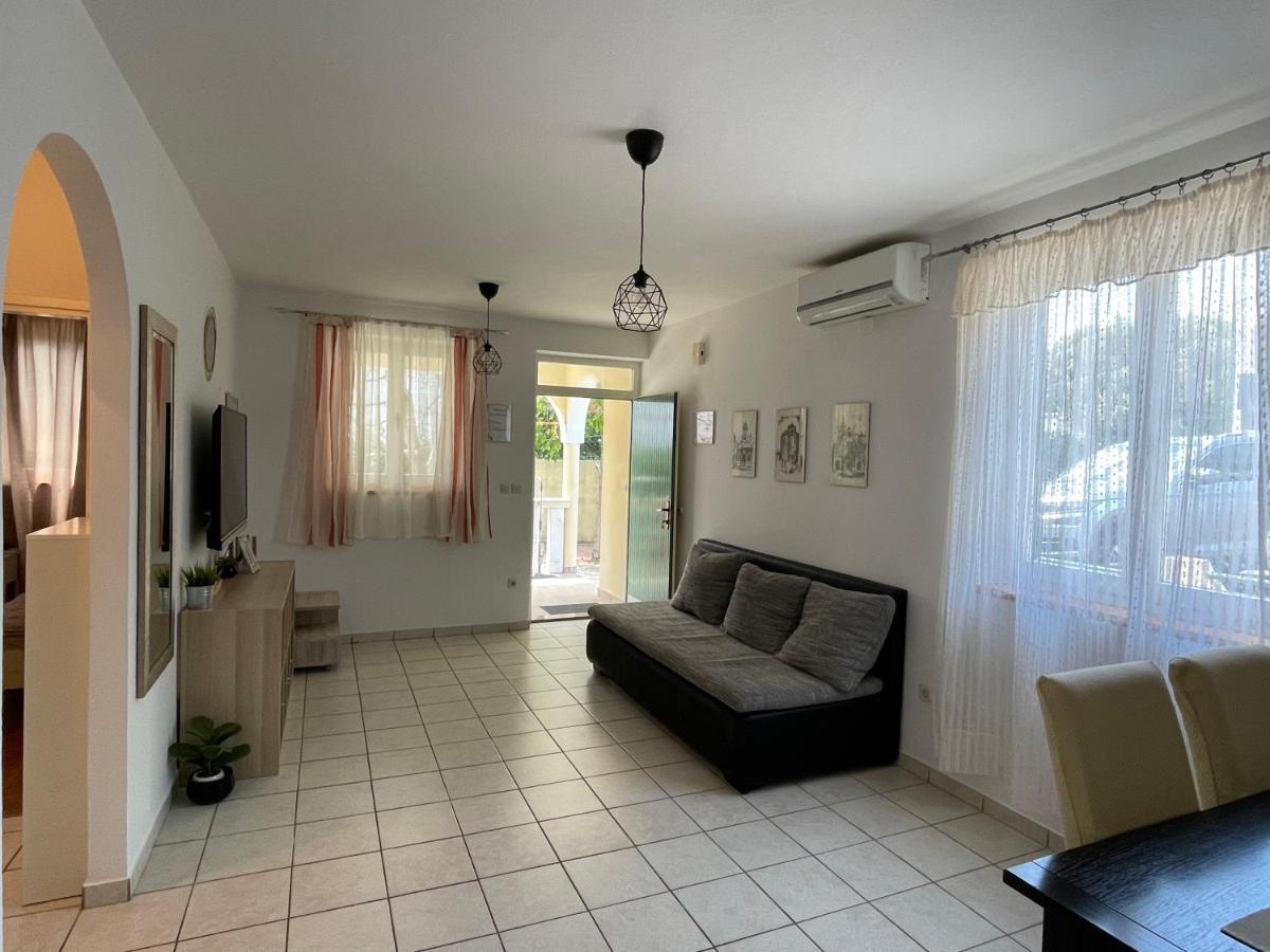 Apartments Antonija Punta Skala Next To Falkensteiner Resort 돈제페트레케인 외부 사진