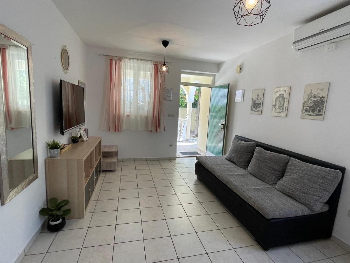 Apartments Antonija Punta Skala Next To Falkensteiner Resort 돈제페트레케인 외부 사진