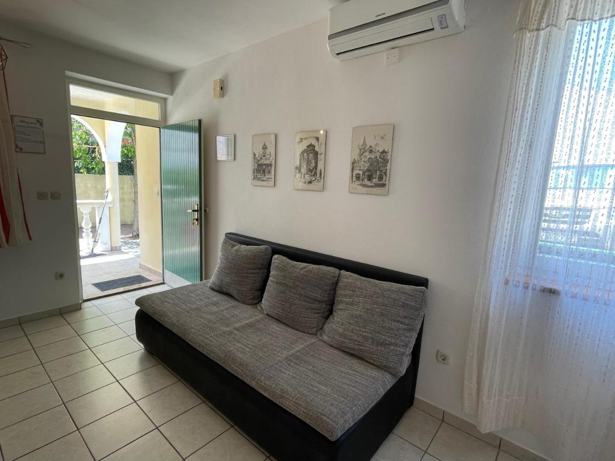 Apartments Antonija Punta Skala Next To Falkensteiner Resort 돈제페트레케인 외부 사진