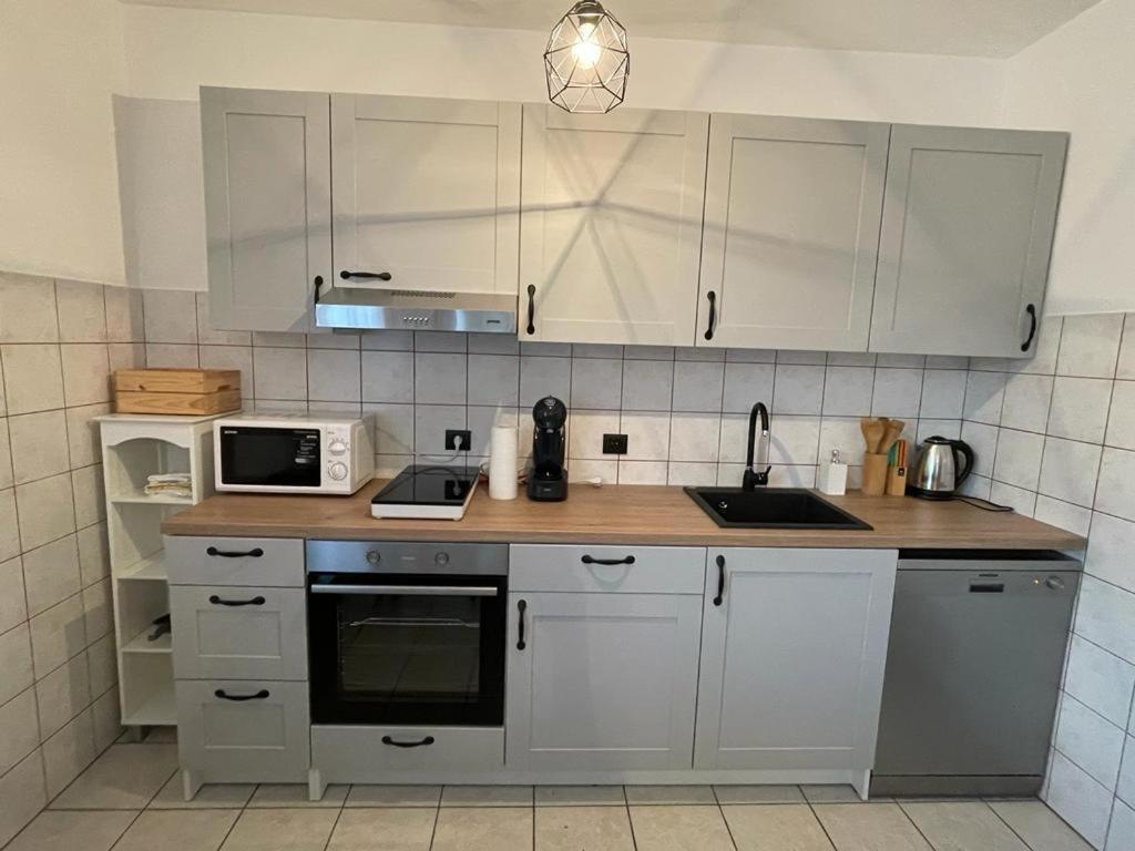 Apartments Antonija Punta Skala Next To Falkensteiner Resort 돈제페트레케인 외부 사진