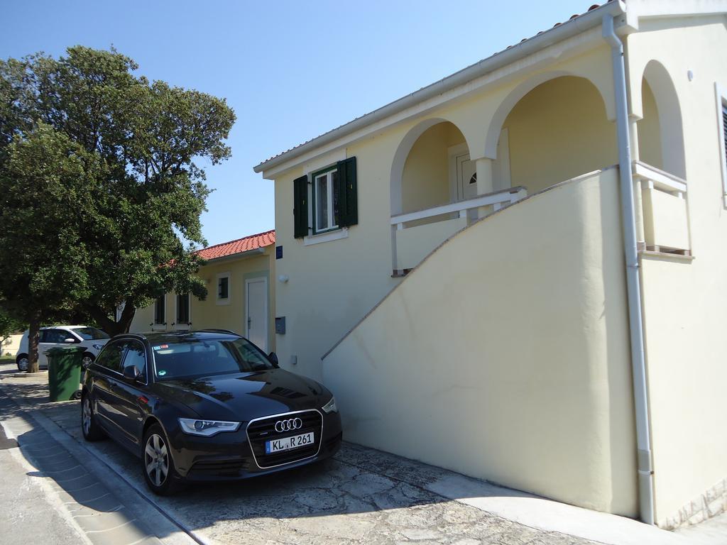 Apartments Antonija Punta Skala Next To Falkensteiner Resort 돈제페트레케인 객실 사진