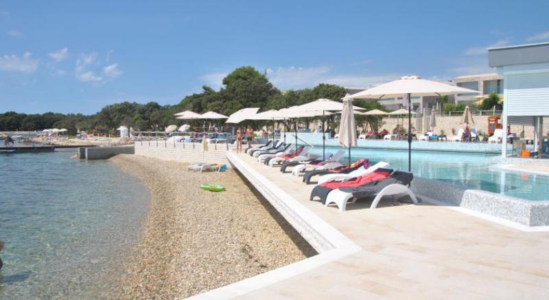 Apartments Antonija Punta Skala Next To Falkensteiner Resort 돈제페트레케인 외부 사진