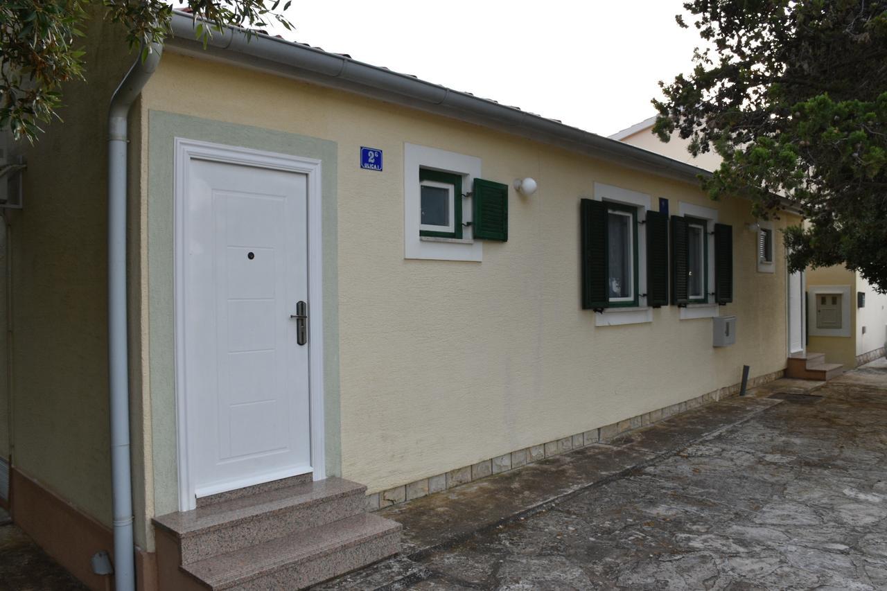 Apartments Antonija Punta Skala Next To Falkensteiner Resort 돈제페트레케인 외부 사진